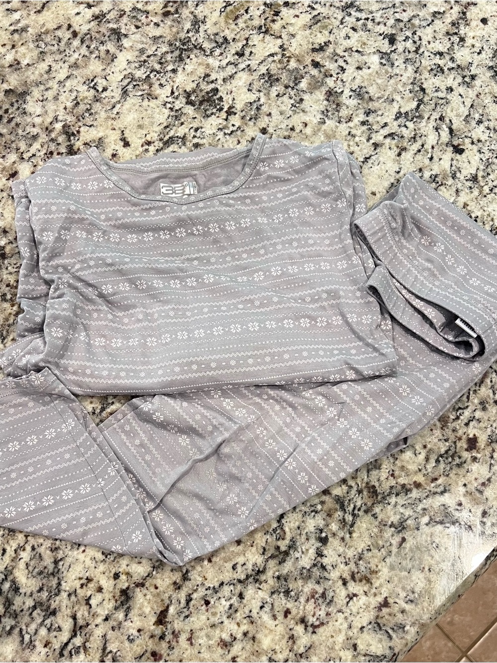 Cozy Gray Patterned Pajama Set/base layer kids M